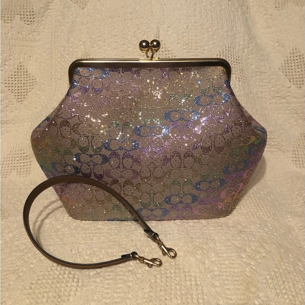 COACH
Large Kisslock Frame Bag, NWOT
in Crystal signature jacquard - Picture 3 of 8